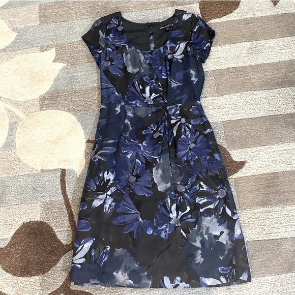 Banana Republic Mad Men Collection Blue Begonia Sheath Dress. - Picture 5 of 11